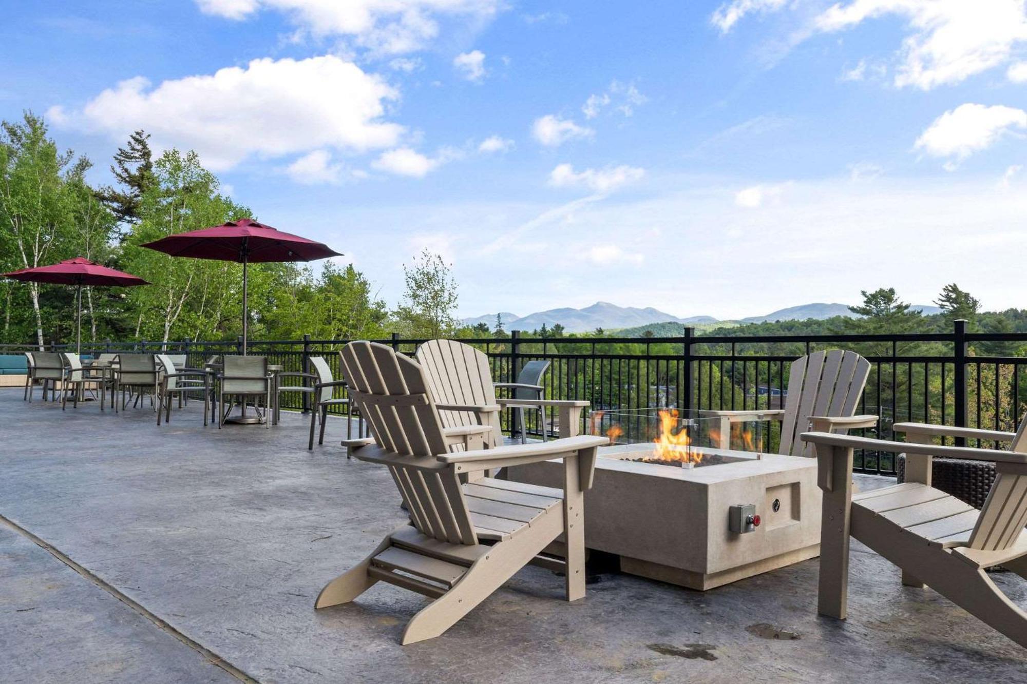 Cambria Hotel Lake Placid - Lakeside Resort Экстерьер фото
