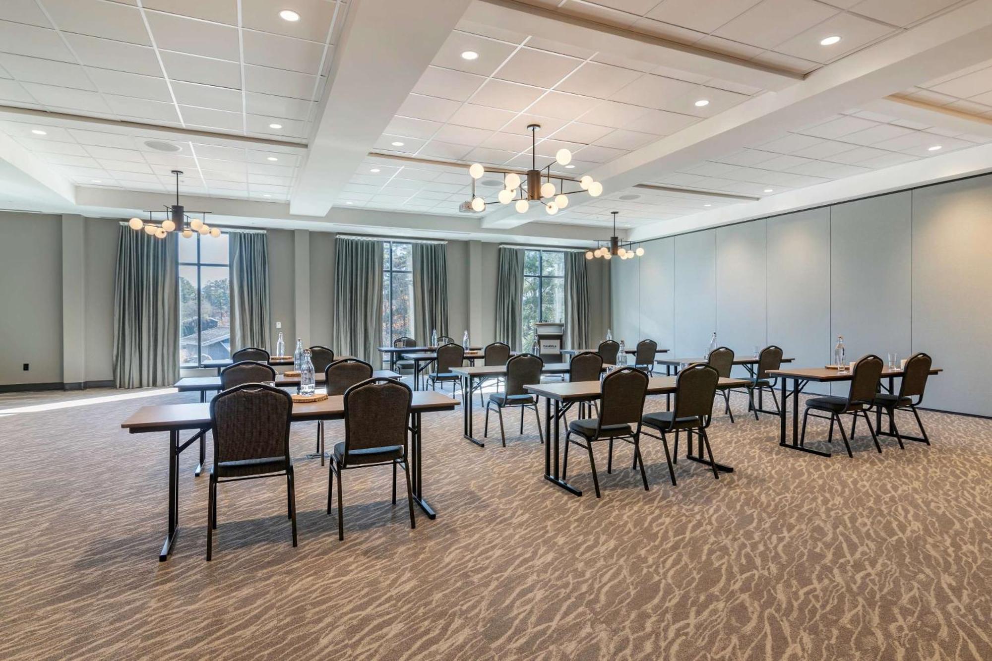 Cambria Hotel Lake Placid - Lakeside Resort Экстерьер фото