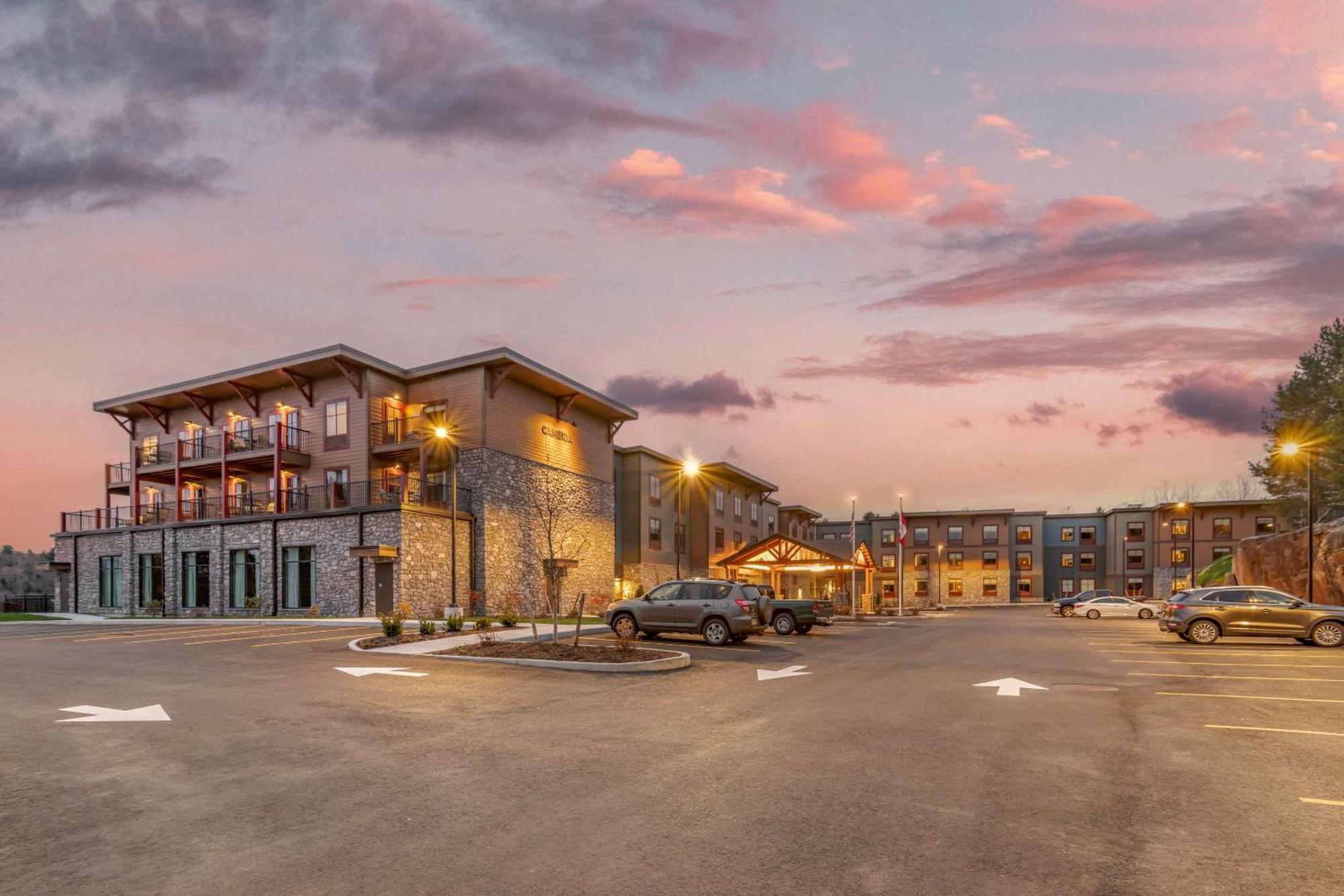 Cambria Hotel Lake Placid - Lakeside Resort Экстерьер фото