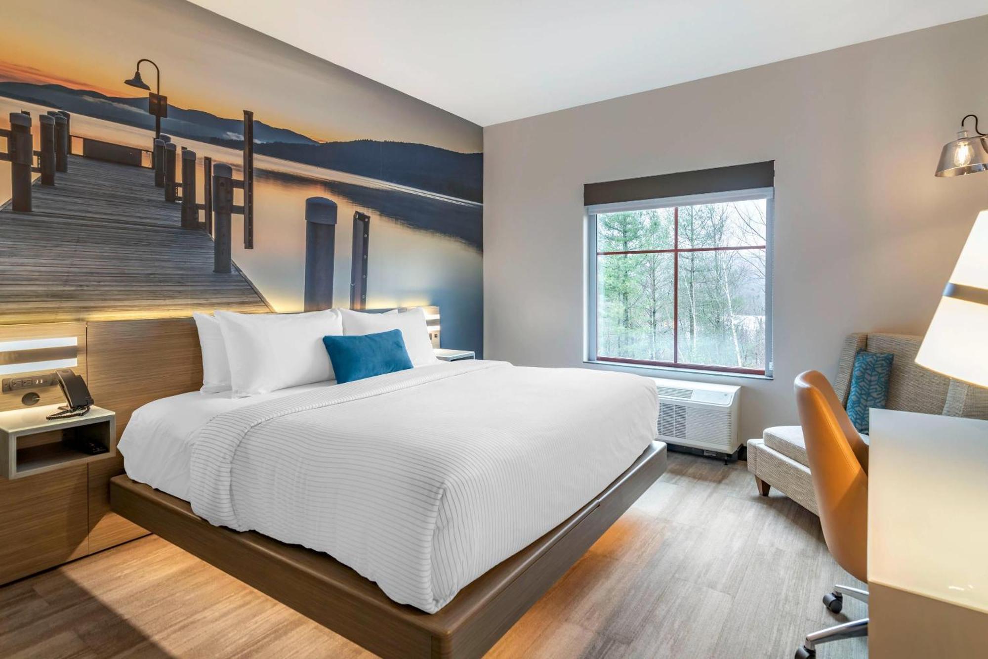 Cambria Hotel Lake Placid - Lakeside Resort Экстерьер фото