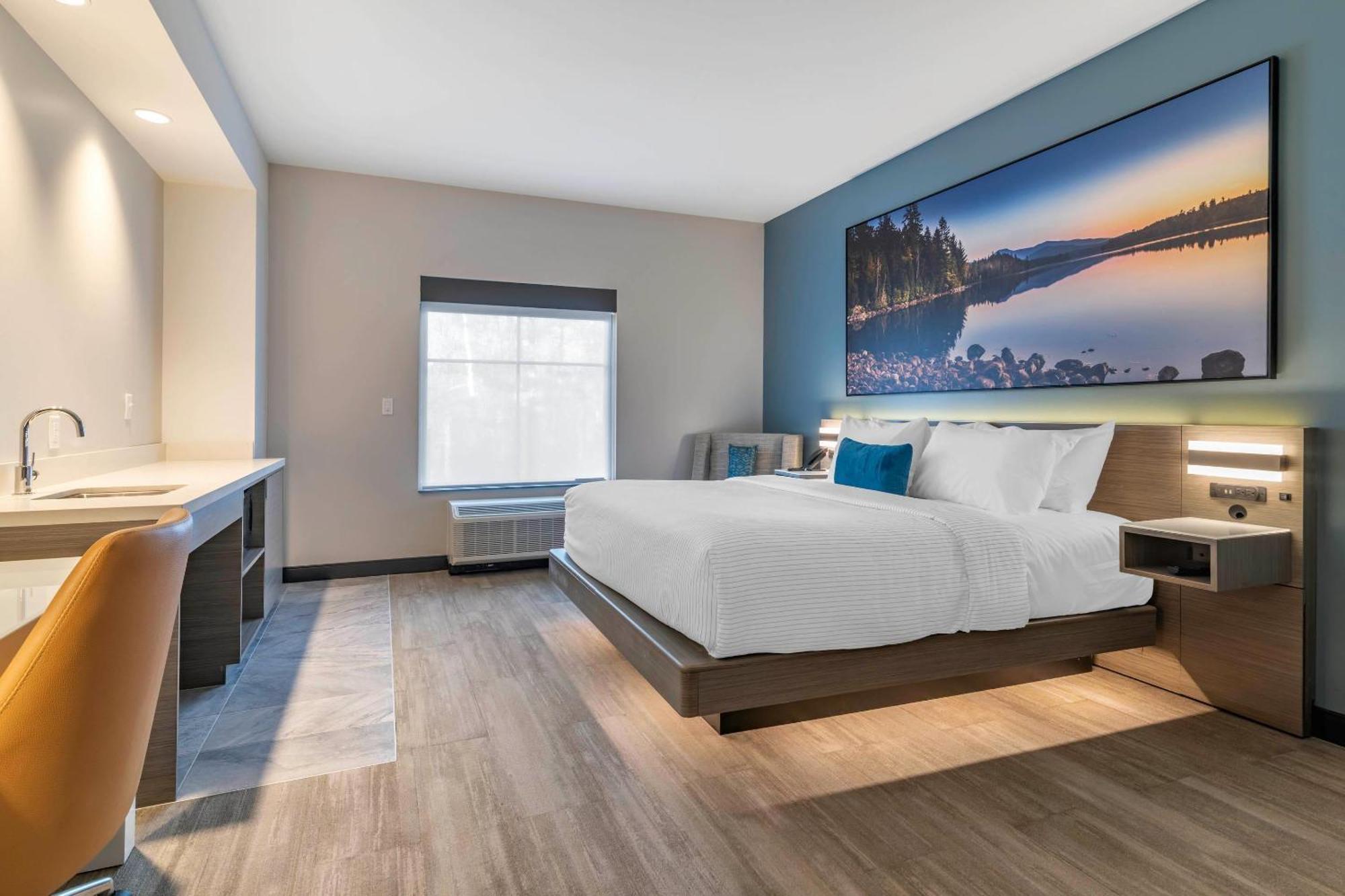 Cambria Hotel Lake Placid - Lakeside Resort Экстерьер фото