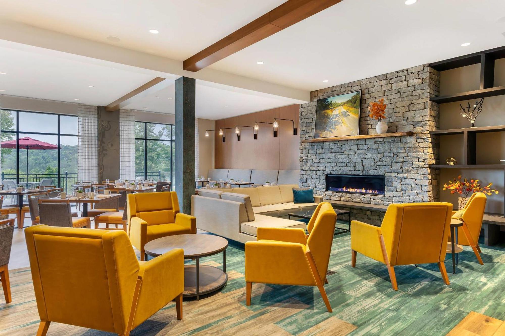 Cambria Hotel Lake Placid - Lakeside Resort Экстерьер фото